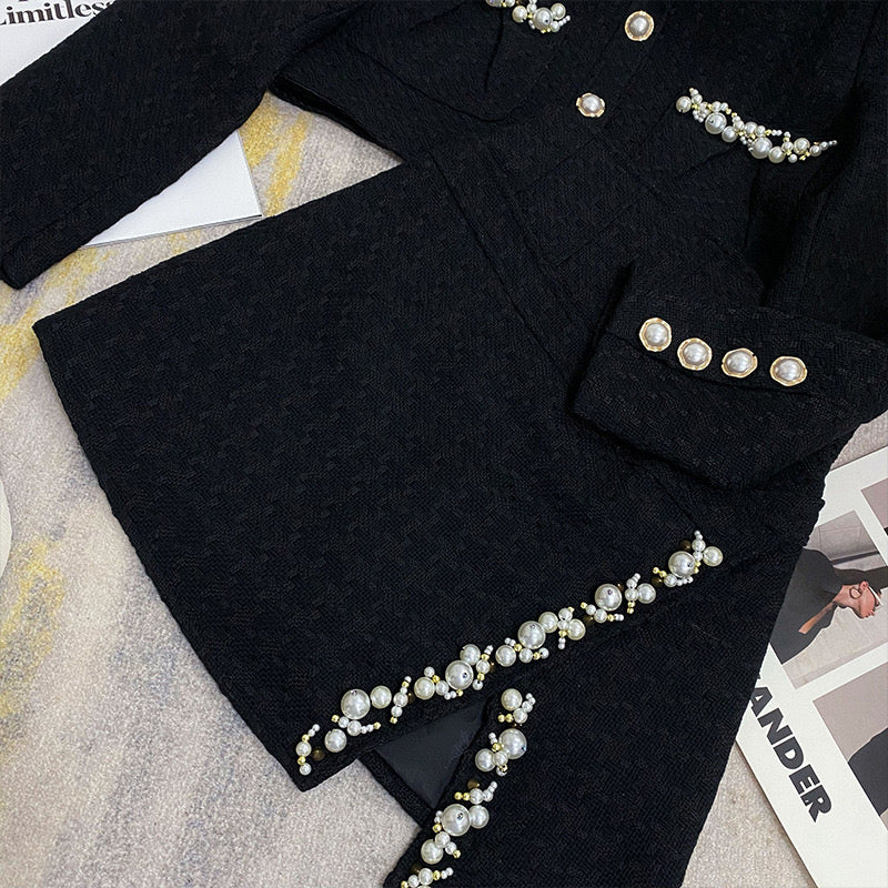 Monia Winter Black Pearls
